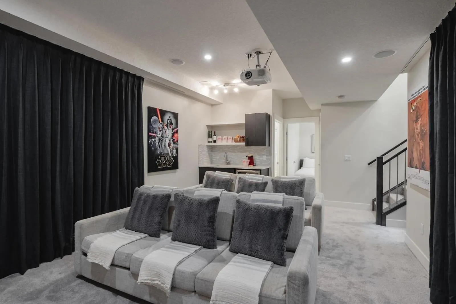 Home Theater With Ac, Dual Master Suites, Bbq Calgary 0*,